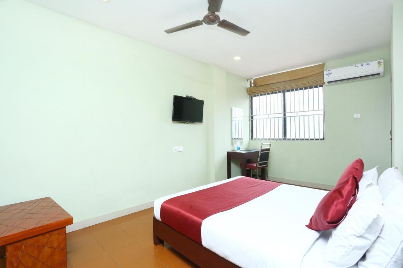 Oyo 15190 Select Residency Hotel Kozhikode Exterior photo