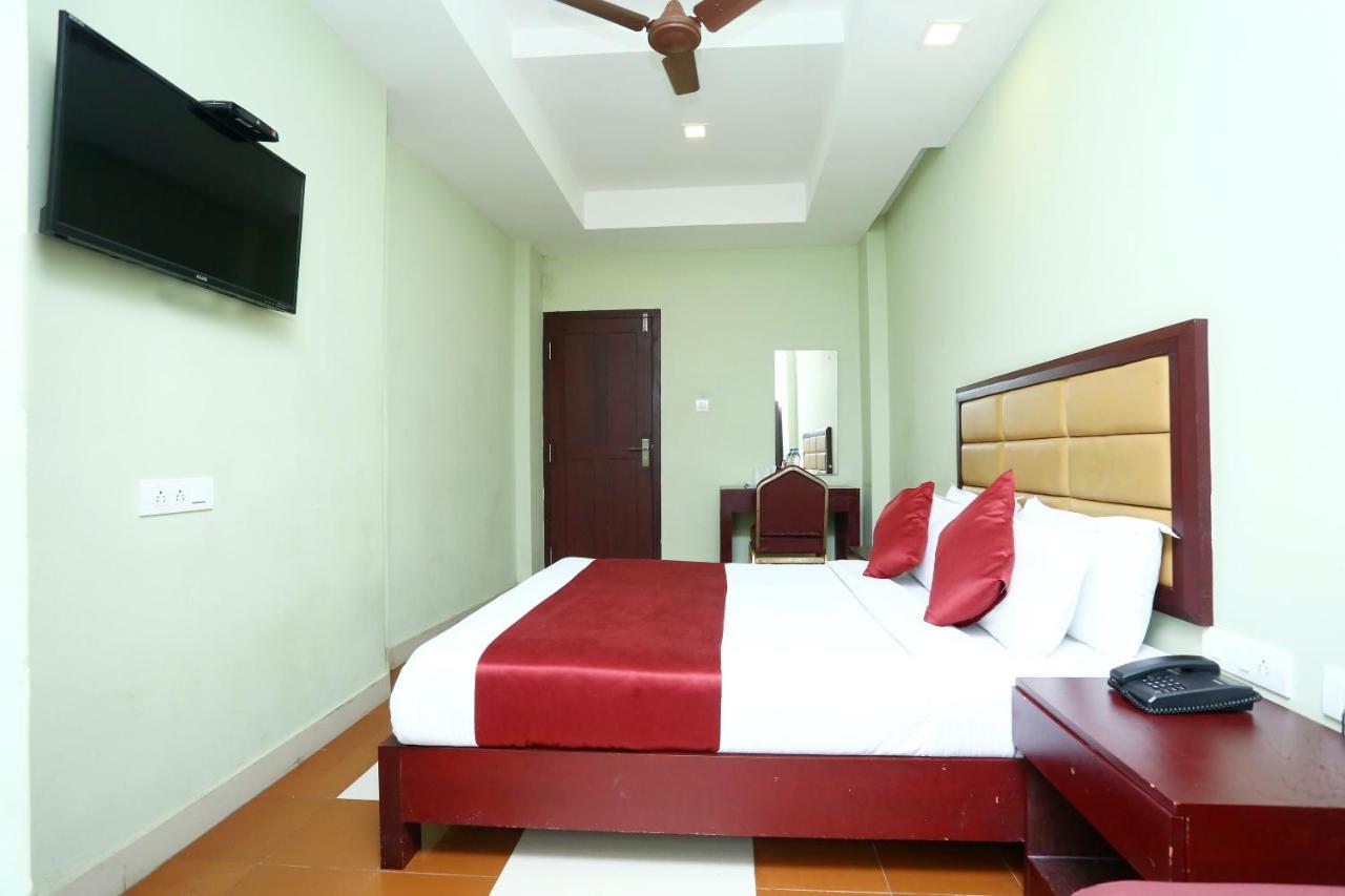 Oyo 15190 Select Residency Hotel Kozhikode Exterior photo